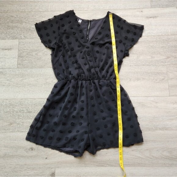 Angashion Black Shorts Romper Womens Medium Swiss Dot Short Sleeves Snaps Summer - Picture 10 of 11